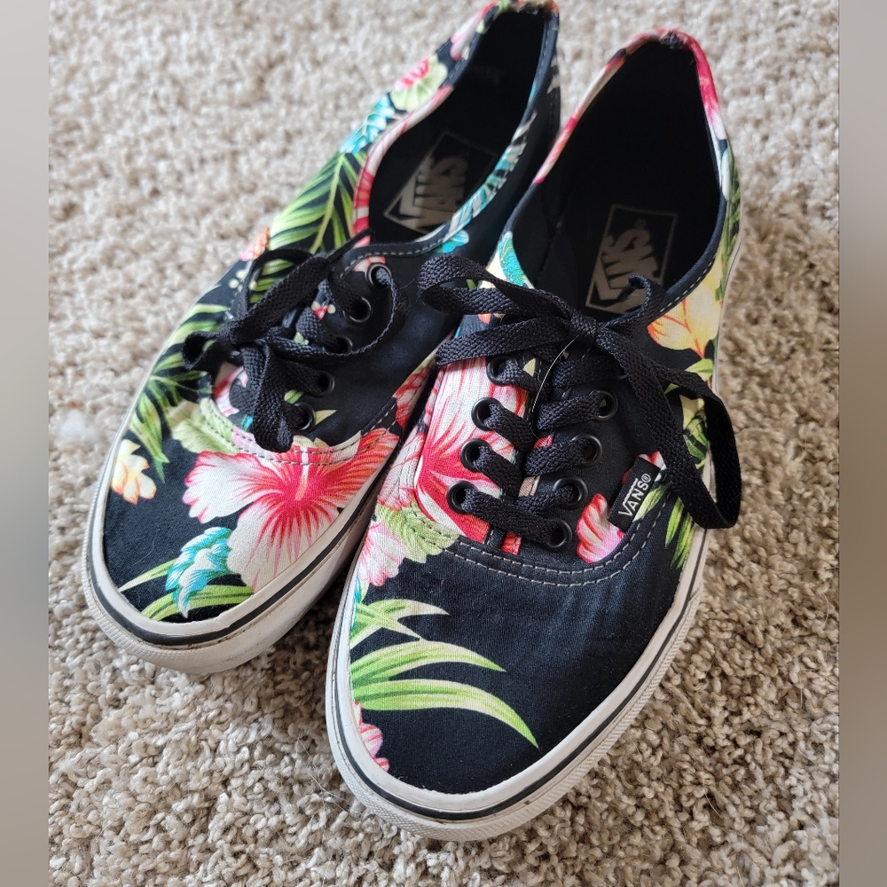 Tropical vans size 8 wmns 6.5 mens